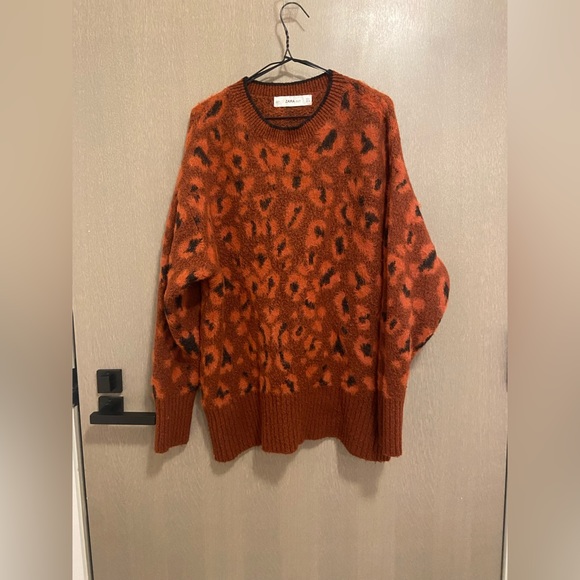 SOLD! Zara oversized leopard print wool blend sweater medium - Picture 3 of 6